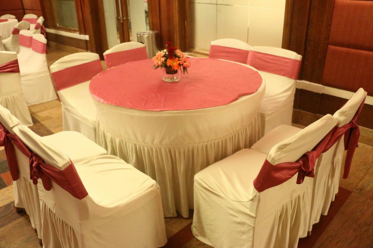 Hotel Western Court Chandīgarh Eksteriør billede