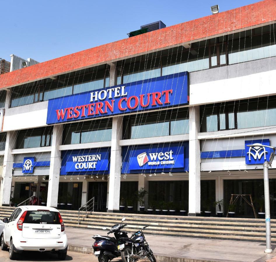 Hotel Western Court Chandīgarh Eksteriør billede